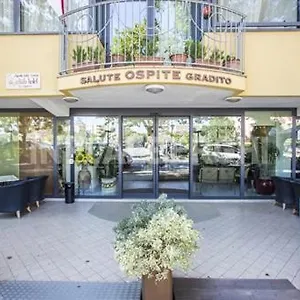 Club Hotel